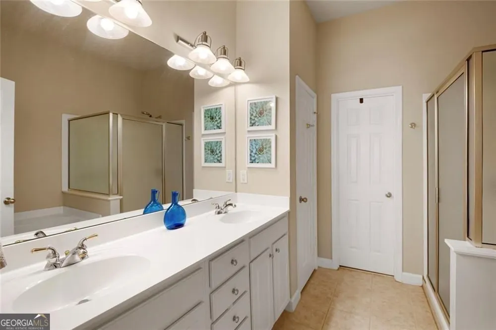 1404 Lexington DR Roswell, GA 30075