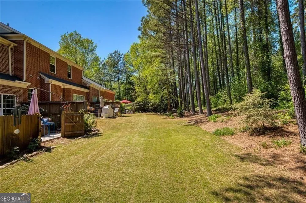 1404 Lexington DR Roswell, GA 30075