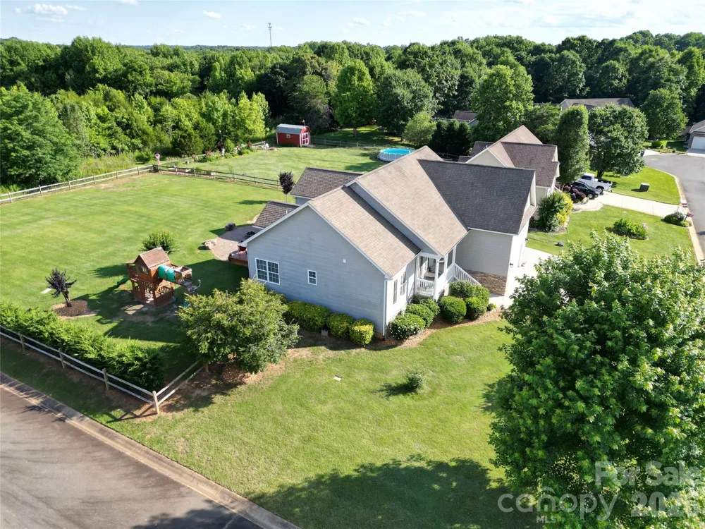 141 Logan Ridge Drive Statesville, NC 28677