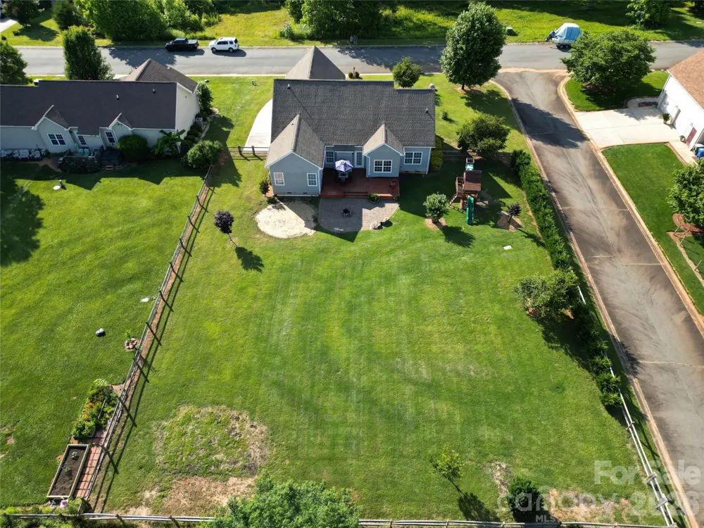 141 Logan Ridge Drive Statesville, NC 28677