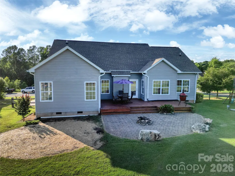 141 Logan Ridge Drive Statesville, NC 28677