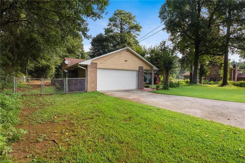2174 Martin Way Jonesboro, GA 30236