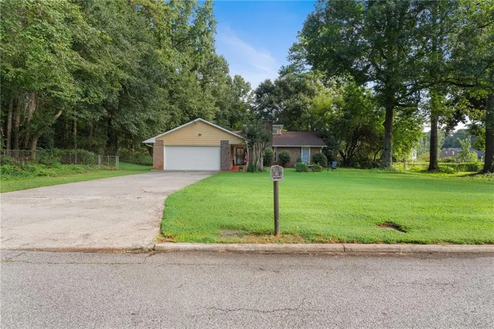 2174 Martin Way Jonesboro, GA 30236