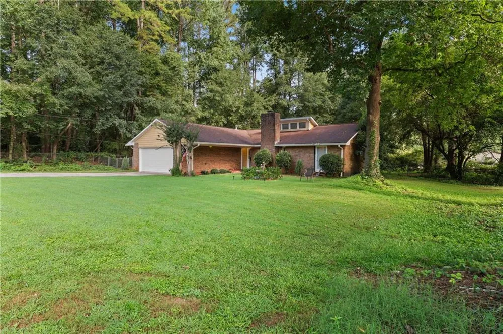 2174 Martin Way Jonesboro, GA 30236