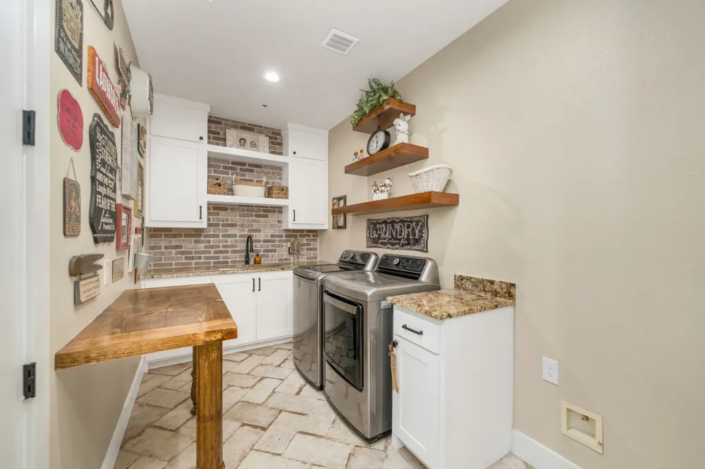 3106 County Road 2526 Quinlan, TX 75474