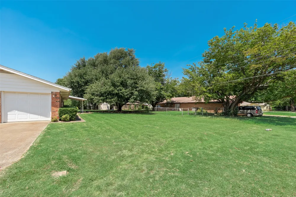 520 Pecan Street Crowley, TX 76036