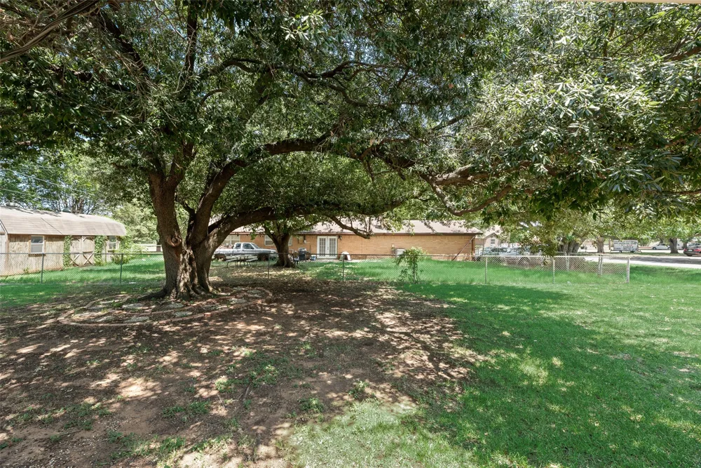 520 Pecan Street Crowley, TX 76036