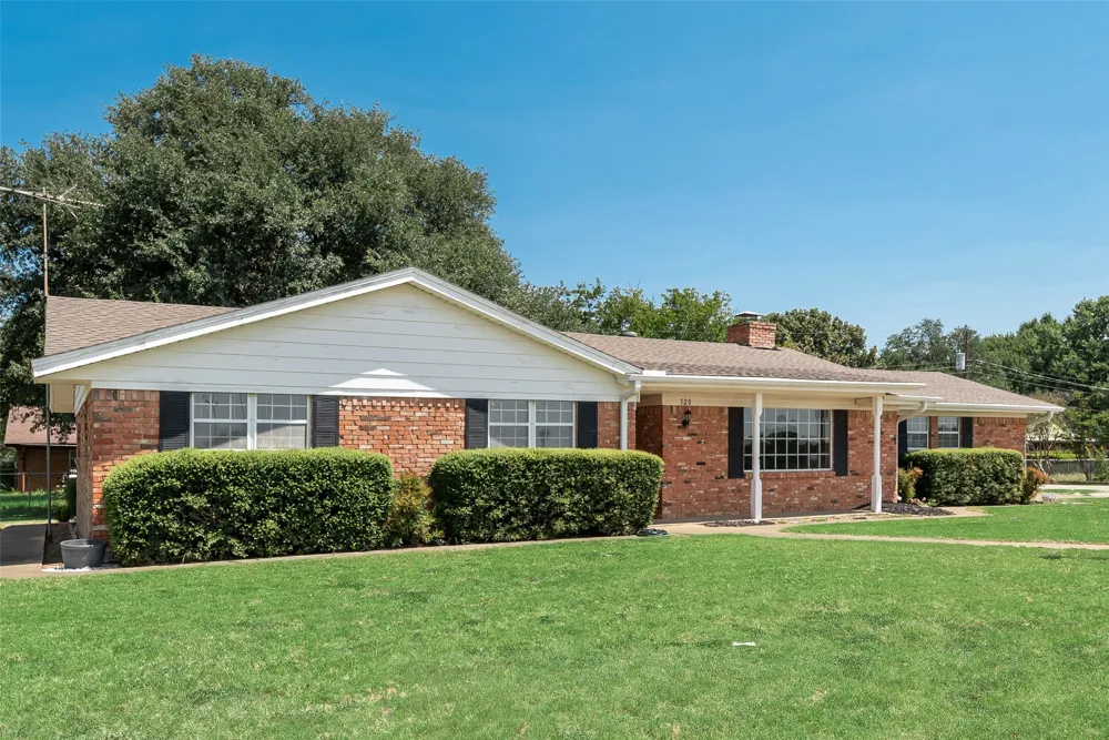 520 Pecan Street Crowley, TX 76036
