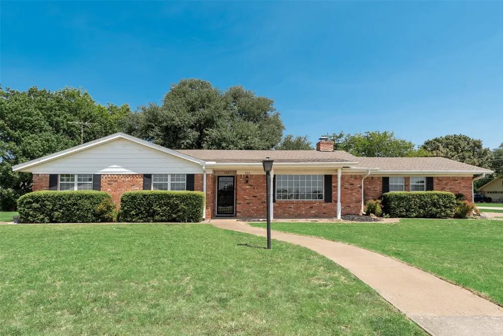 520 Pecan Street Crowley, TX 76036