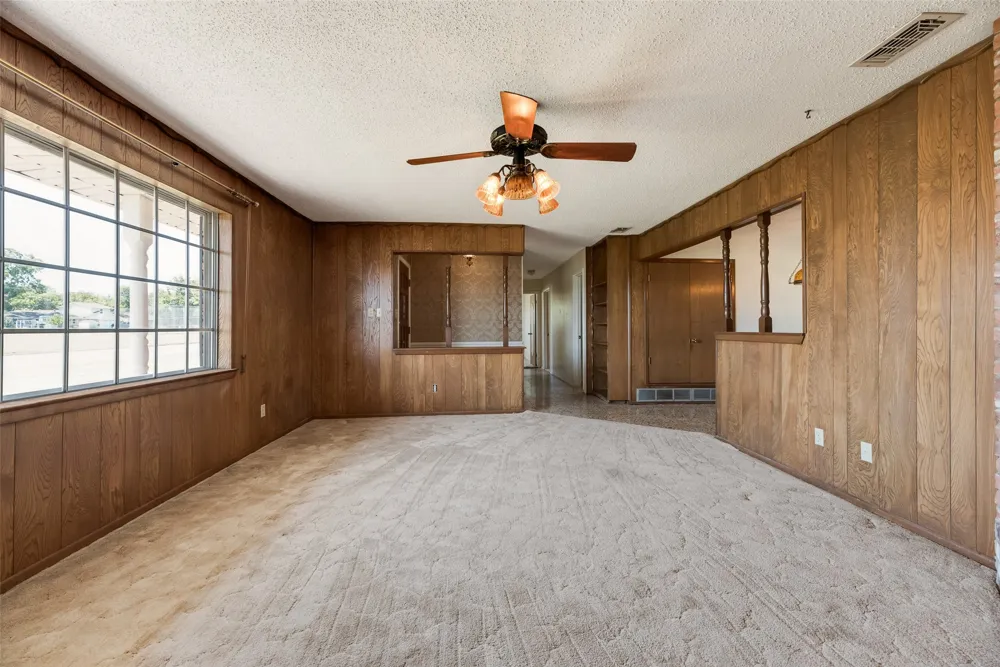 520 Pecan Street Crowley, TX 76036