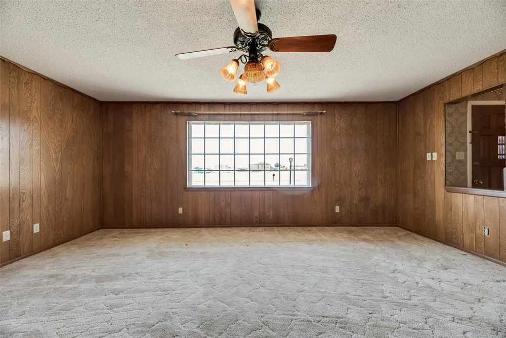 520 Pecan Street Crowley, TX 76036