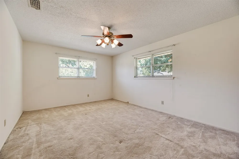 520 Pecan Street Crowley, TX 76036