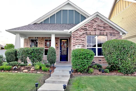 1409 Ellis Lane