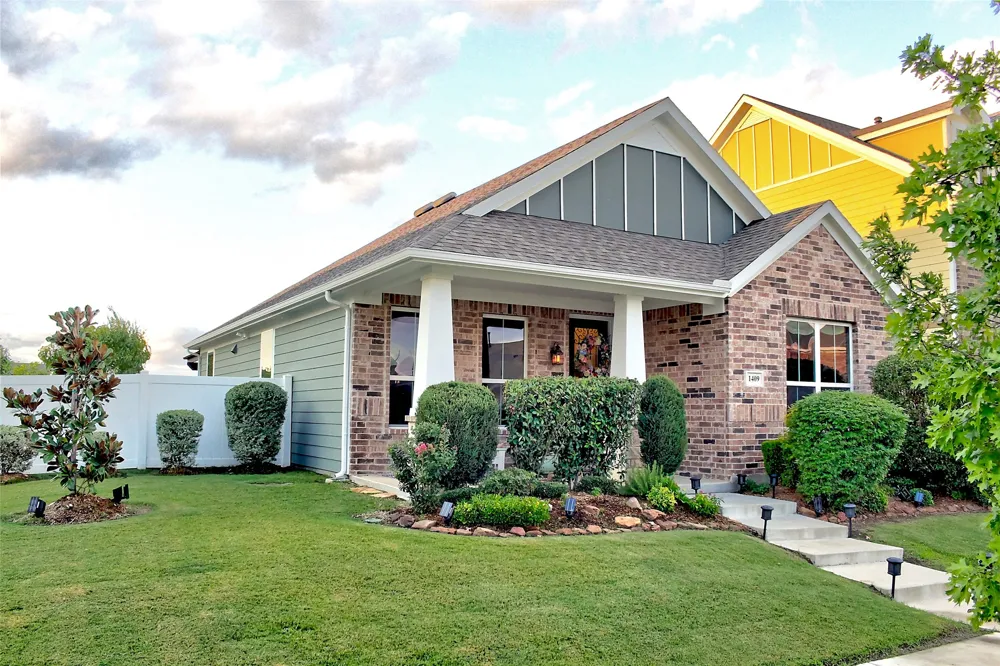1409 Ellis Lane Aubrey, TX 76227