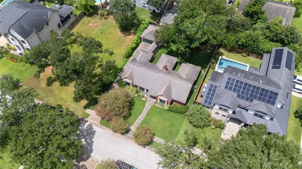 5006 Yarwell Drive Houston, TX 77096