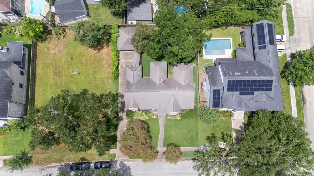 5006 Yarwell Drive Houston, TX 77096