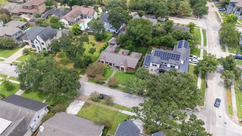 5006 Yarwell Drive Houston, TX 77096