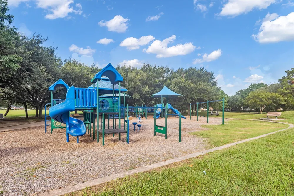 5006 Yarwell Drive Houston, TX 77096