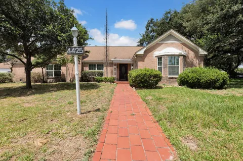 4425 Laurel Drive