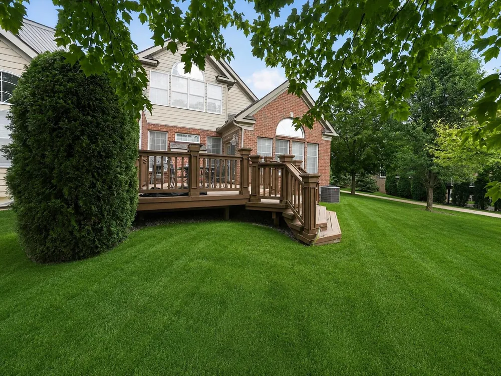 44742 Broadmoor Circle Northville, MI 48168