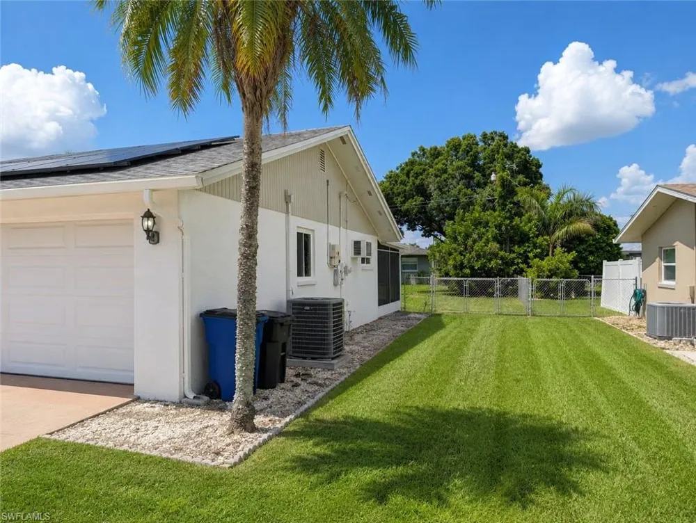 2137 Gorham Avenue Fort Myers, FL 33907