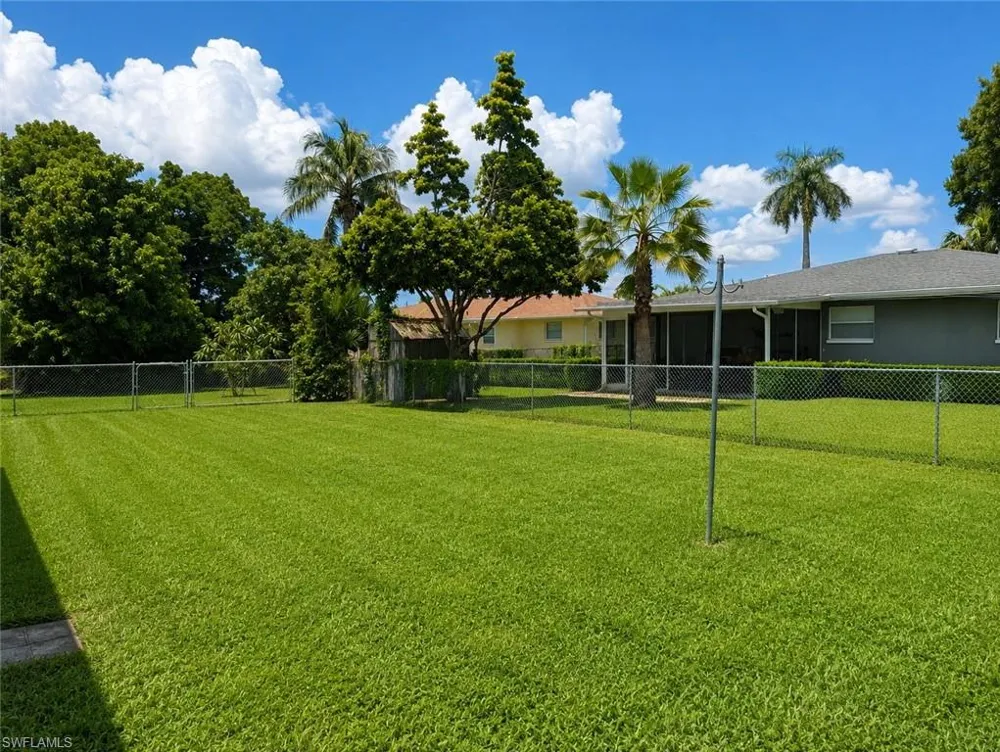 2137 Gorham Avenue Fort Myers, FL 33907