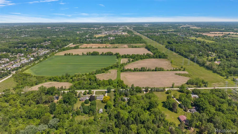 11955 27 MILE RD Washington Township, MI 48094