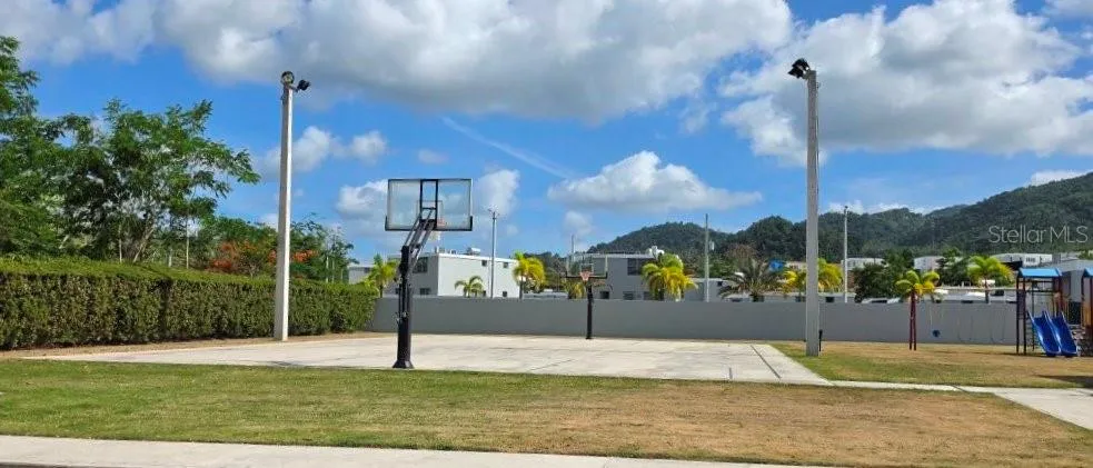 E PAISAJE #6 Caguas, PR 00725