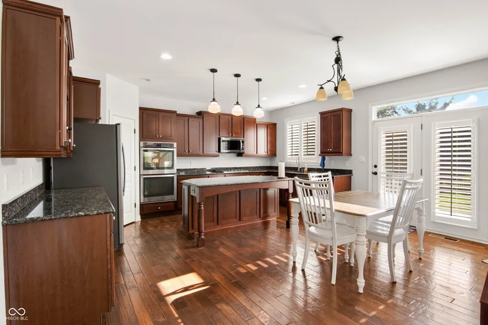 3271 Wildlife Trail Zionsville, IN 46077