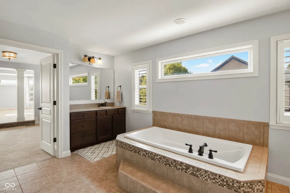 3271 Wildlife Trail Zionsville, IN 46077