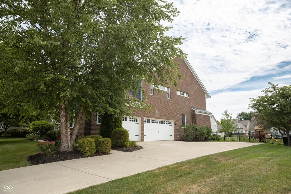 3271 Wildlife Trail Zionsville, IN 46077