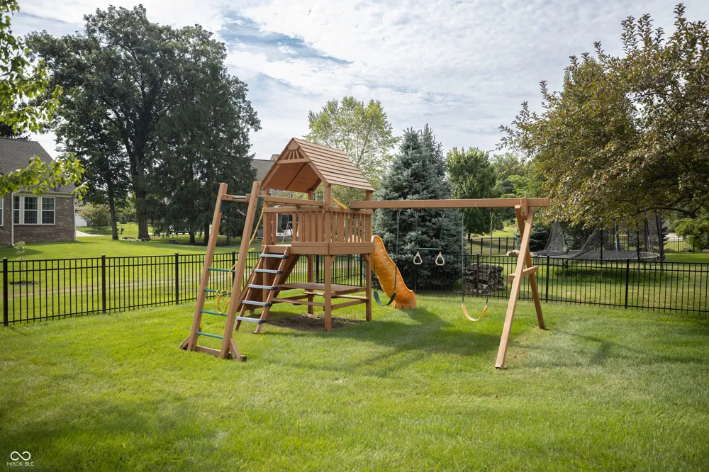 3271 Wildlife Trail Zionsville, IN 46077