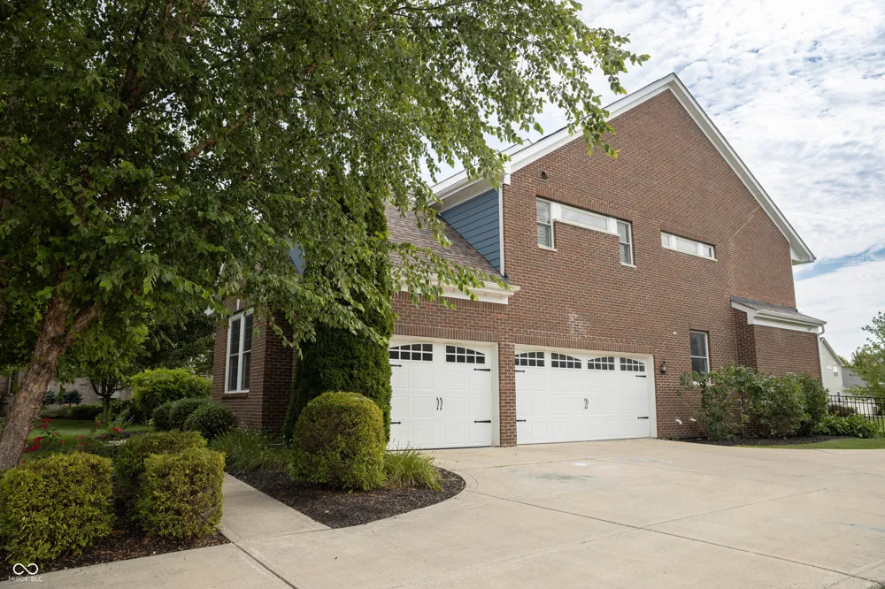 3271 Wildlife Trail Zionsville, IN 46077