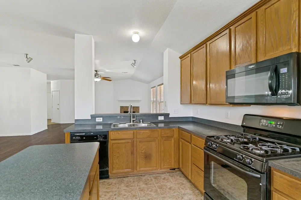 804 Riverhead Drive Wylie, TX 75098