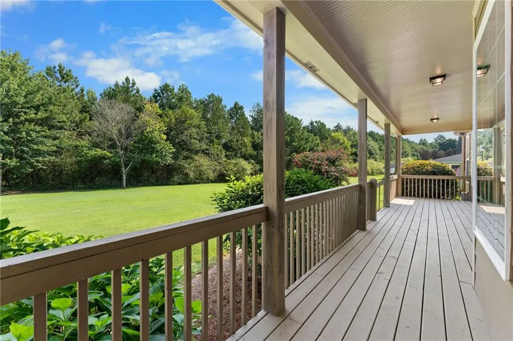 35 Applewood Lane Taylorsville, GA 30178