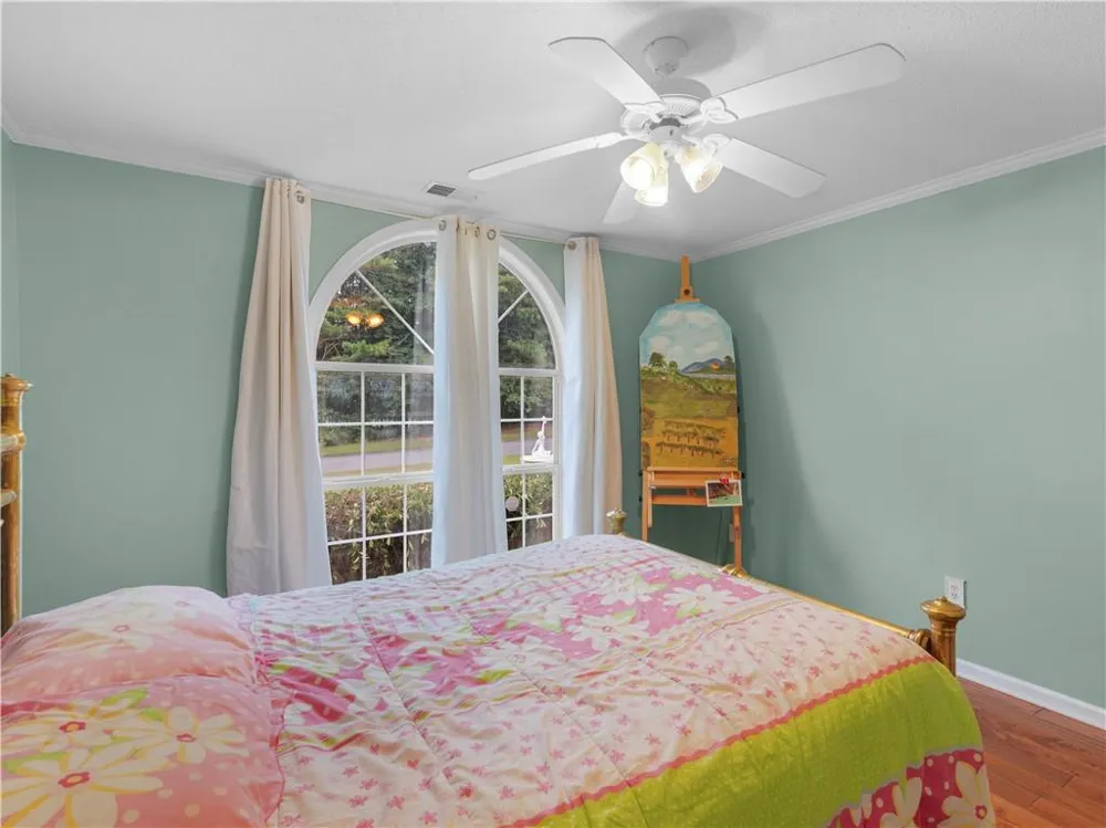 195 Galway Bend Tyrone, GA 30290