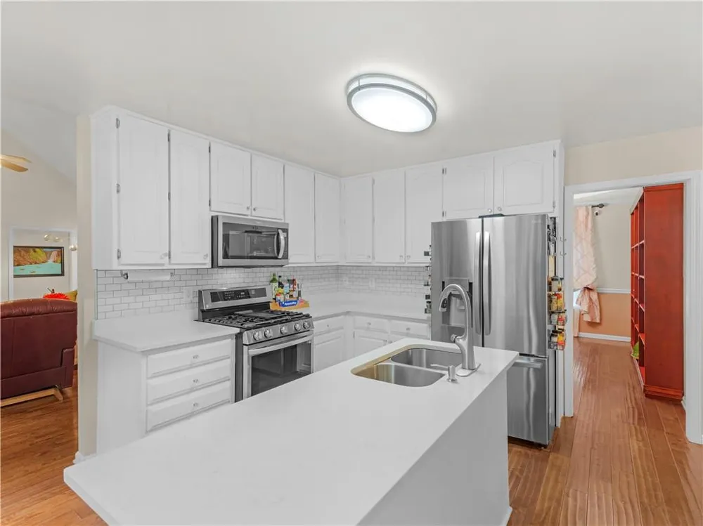 195 Galway Bend Tyrone, GA 30290