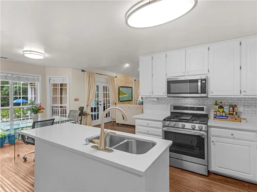 195 Galway Bend Tyrone, GA 30290