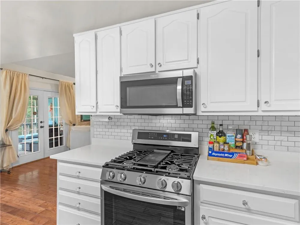195 Galway Bend Tyrone, GA 30290