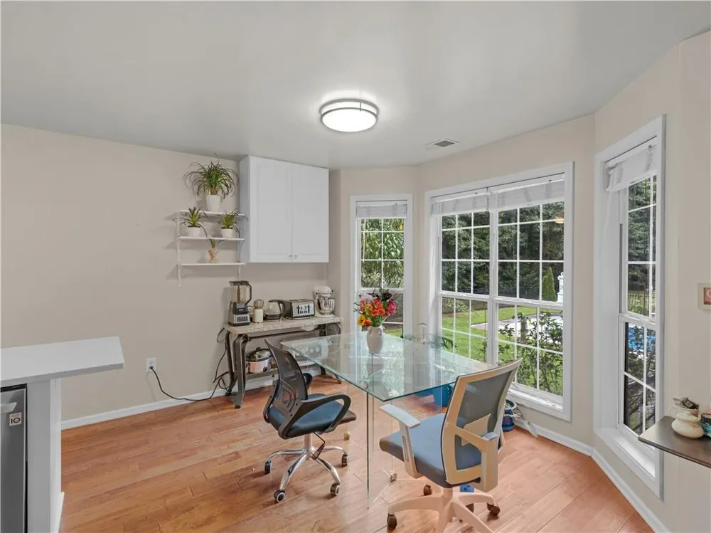 195 Galway Bend Tyrone, GA 30290