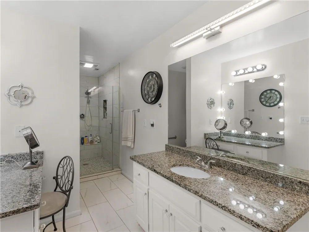 195 Galway Bend Tyrone, GA 30290