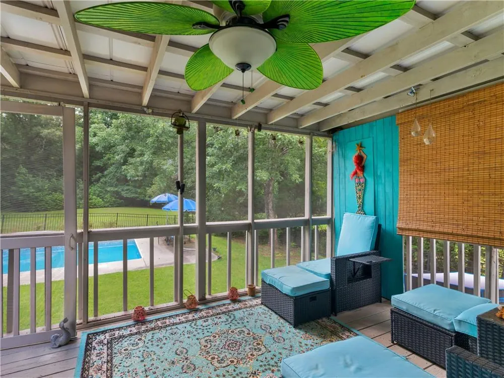 195 Galway Bend Tyrone, GA 30290