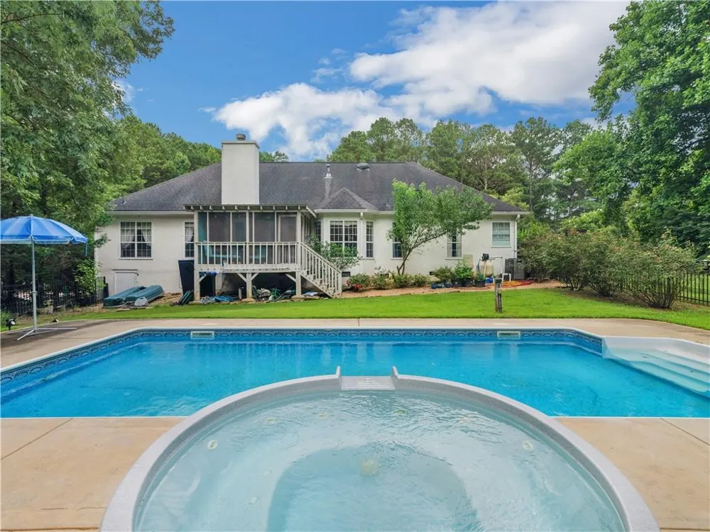 195 Galway Bend Tyrone, GA 30290