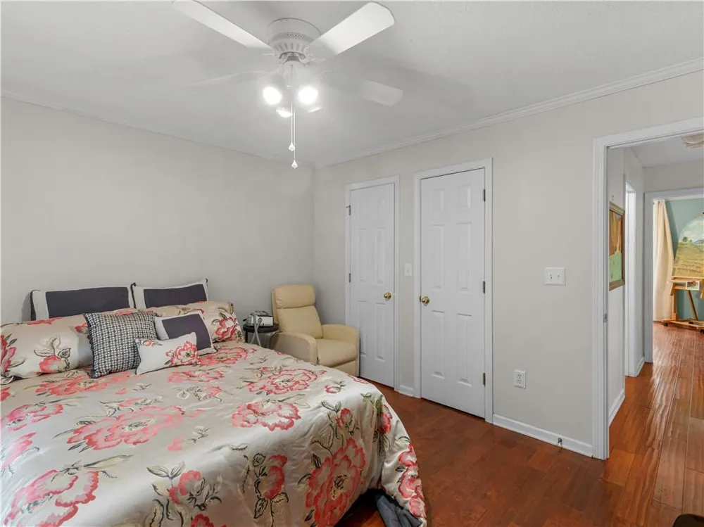 195 Galway Bend Tyrone, GA 30290