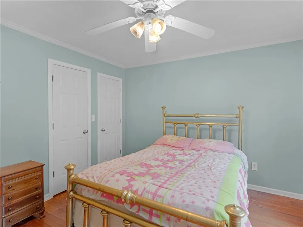 195 Galway Bend Tyrone, GA 30290