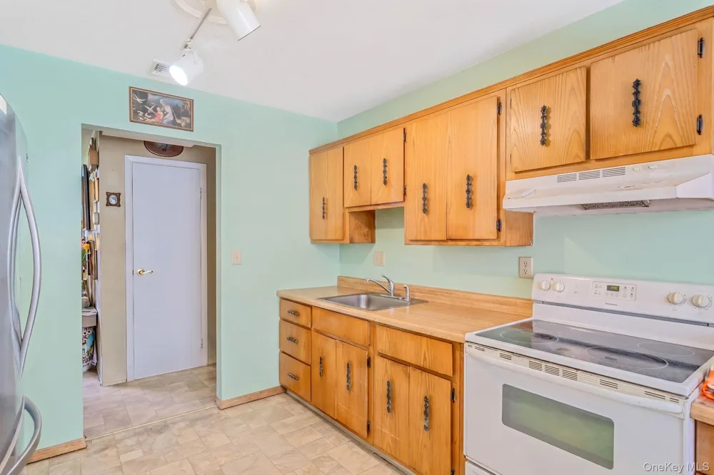 18 Wilson Street Centereach, NY 11720
