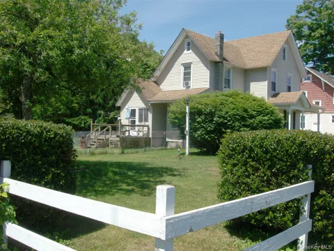 5 Riverside Drive