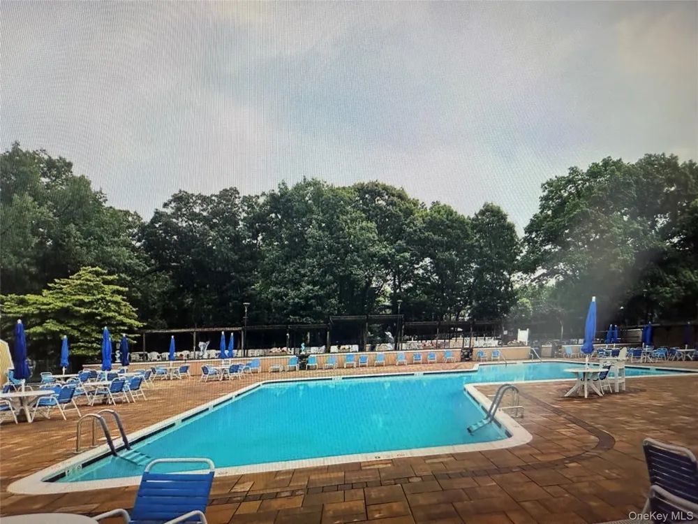 333 A woodbridge Ridge, NY 11961
