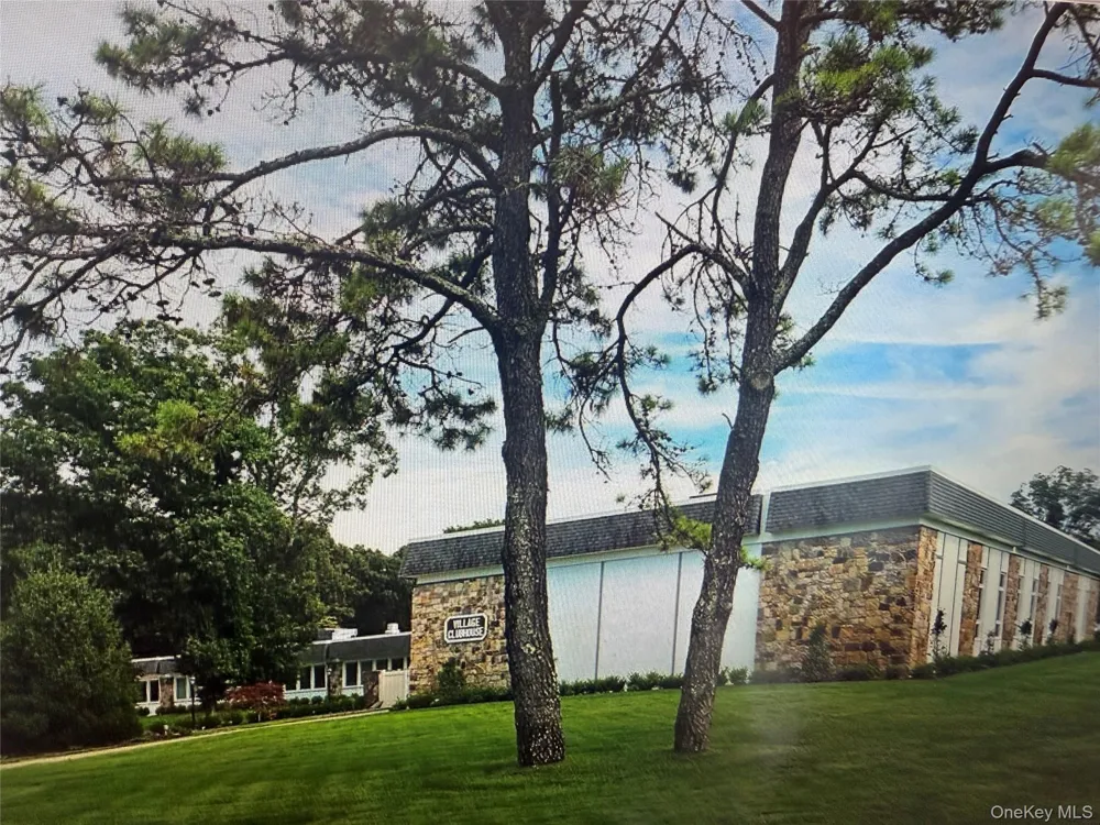 333 A woodbridge Ridge, NY 11961