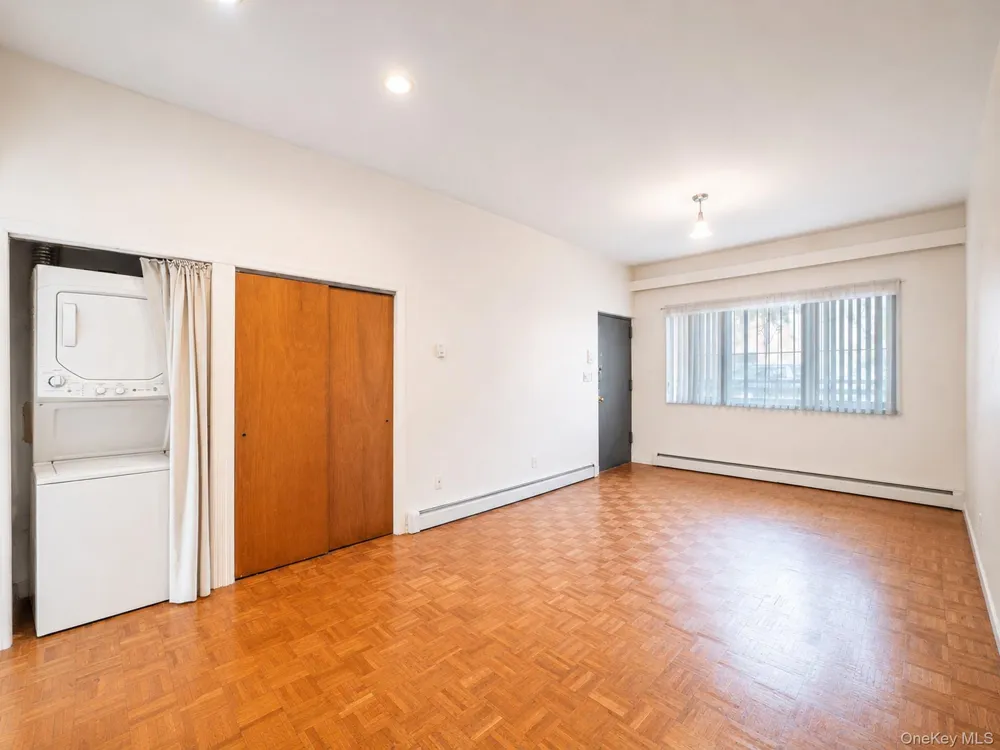 9206 50th Avenue #1A Elmhurst, NY 11373